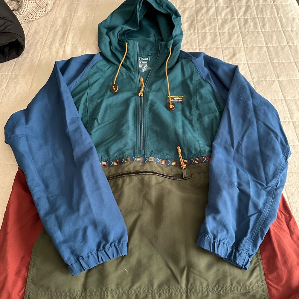 Barely worn LLBean pull over rain jacket